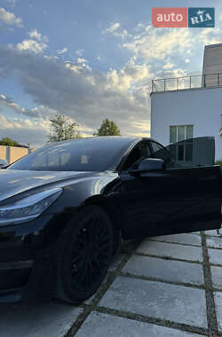 Седан Tesla Model 3 2018 в Києві