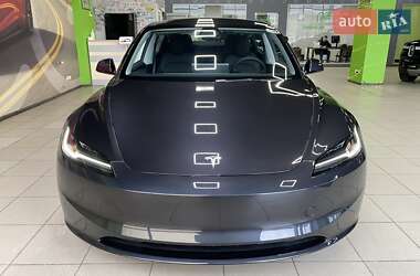 Седан Tesla Model 3 2024 в Киеве