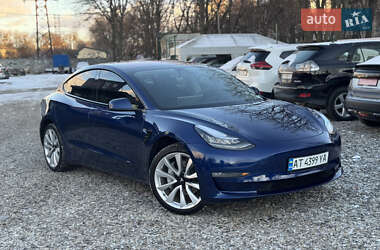 Седан Tesla Model 3 2018 в Івано-Франківську