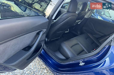 Седан Tesla Model 3 2018 в 