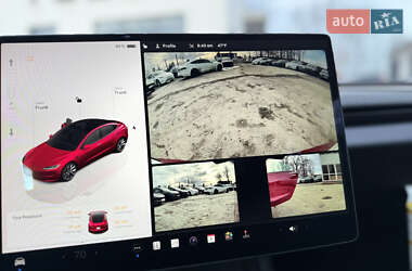 Седан Tesla Model 3 2024 в 