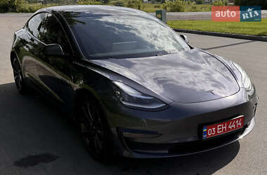 Седан Tesla Model 3 2019 в 