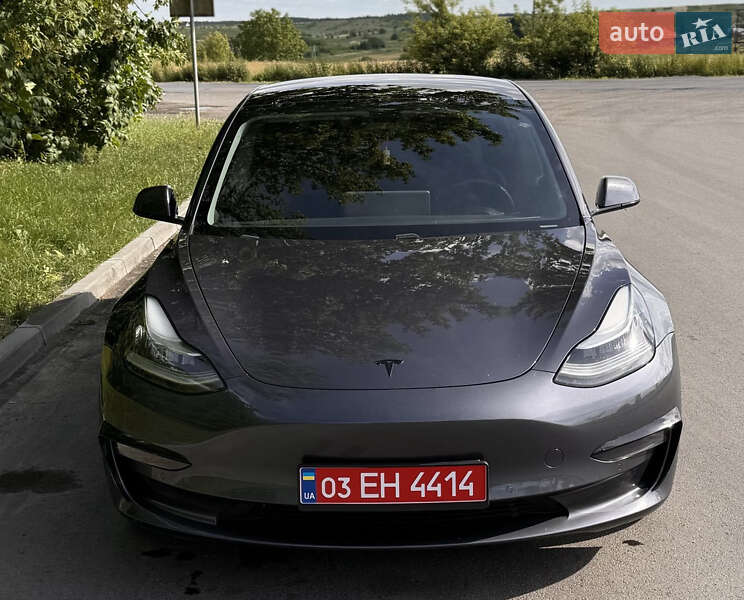 Седан Tesla Model 3 2019 в Одесі