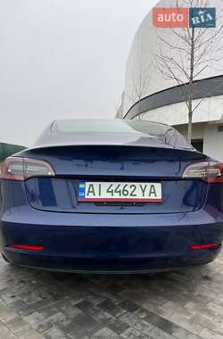 Седан Tesla Model 3 2021 в 