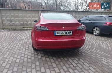 Седан Tesla Model 3 2018 в Львові