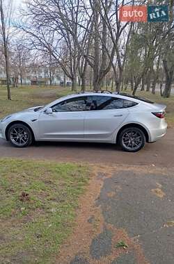 Седан Tesla Model 3 2018 в Никополе