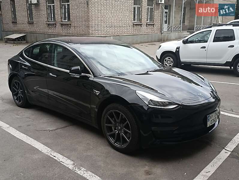 Tesla Model 3 2018