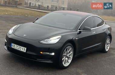 Седан Tesla Model 3 2018 в Тульчині