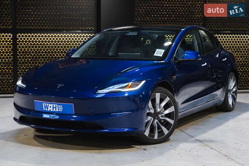 Седан Tesla Model 3 2024 в Луцьку