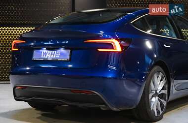 Седан Tesla Model 3 2024 в 