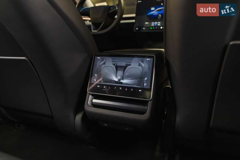 Седан Tesla Model 3 2024 в Луцьку