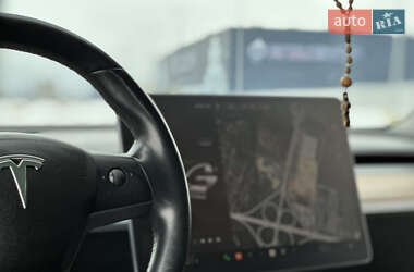 Седан Tesla Model 3 2018 в 