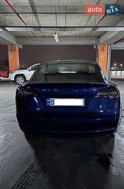 Седан Tesla Model 3 2022 в Львові