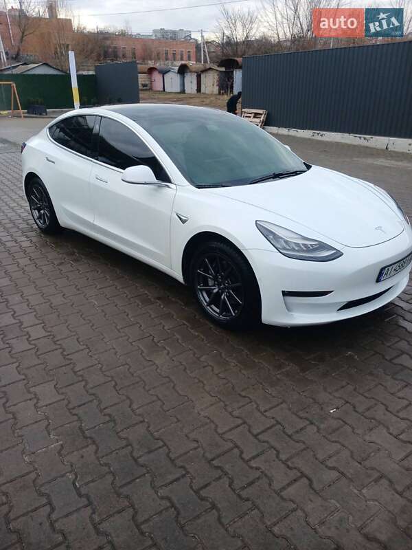 Tesla Model 3 2019