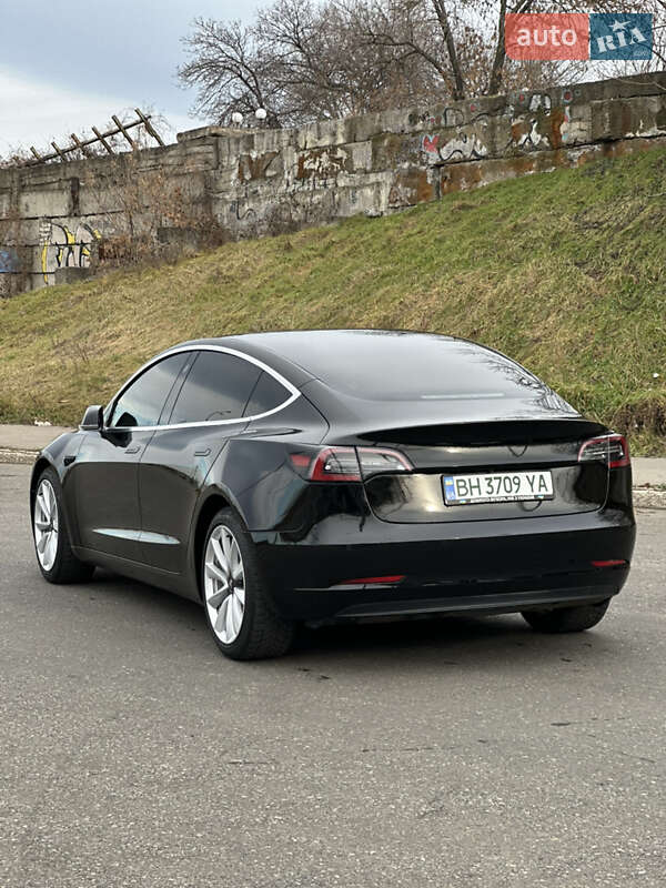 Седан Tesla Model 3 2020 в Одессе