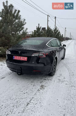 Седан Tesla Model 3 2020 в Рівному