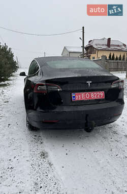 Седан Tesla Model 3 2020 в Рівному