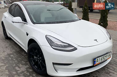 Седан Tesla Model 3 2020 в Києві