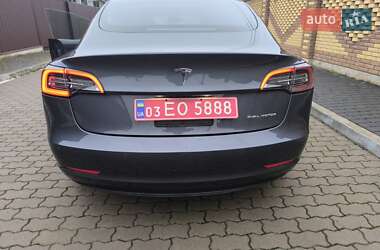 Седан Tesla Model 3 2021 в Владимире