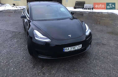 Седан Tesla Model 3 2019 в Києві