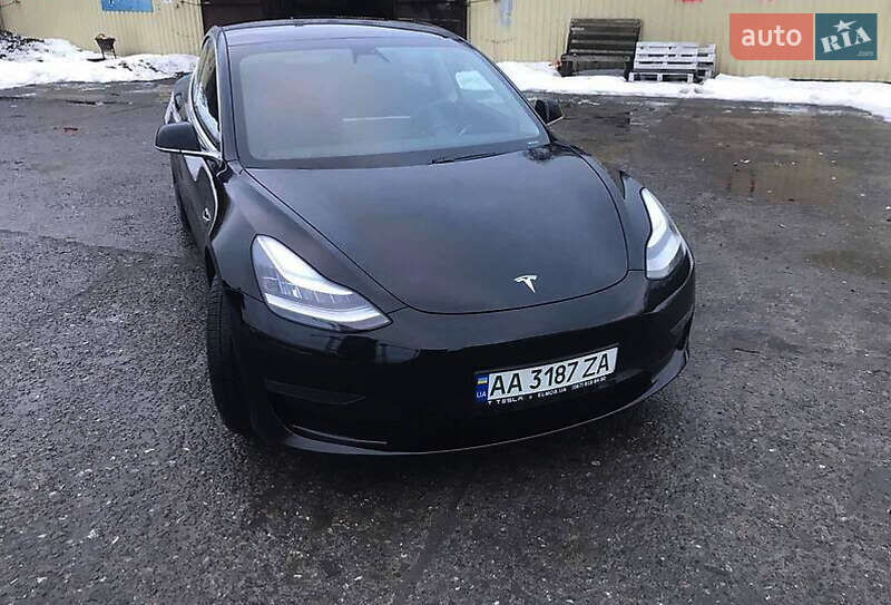 Tesla Model 3 2019