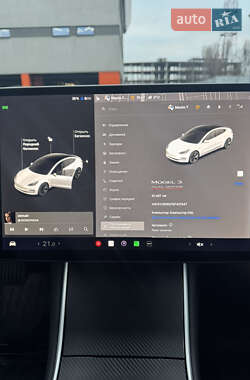Седан Tesla Model 3 2019 в Дніпрі