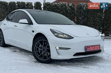 Седан Tesla Model 3 2022 в Луцьку