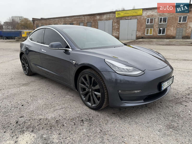 Седан Tesla Model 3 2019 в 