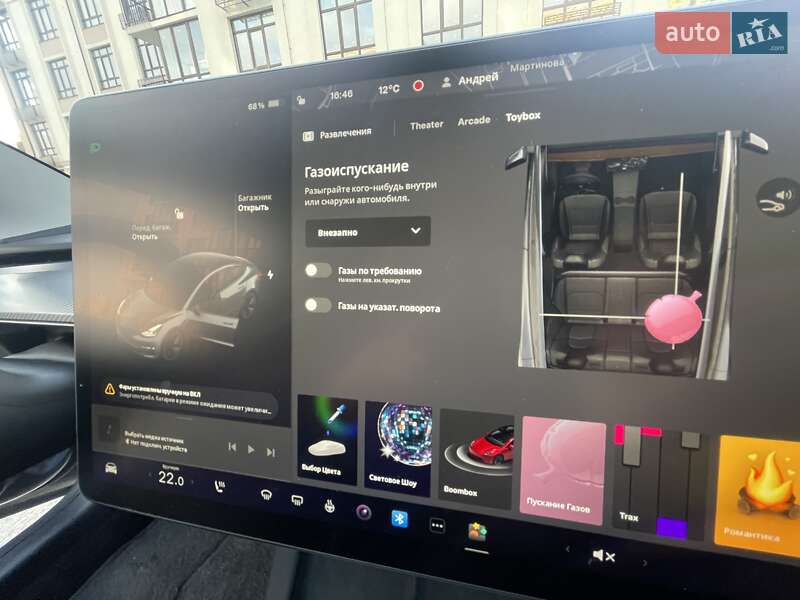 Седан Tesla Model 3 2022 в Киеве