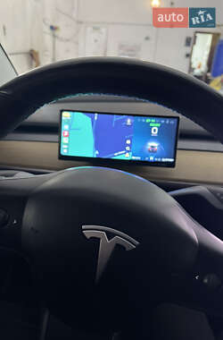 Седан Tesla Model 3 2020 в 