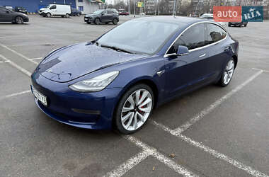 Седан Tesla Model 3 2018 в Дніпрі