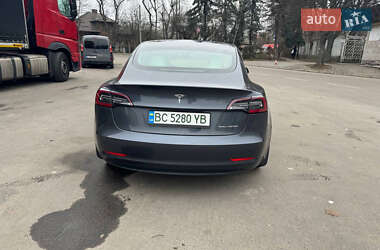 Седан Tesla Model 3 2019 в Львове