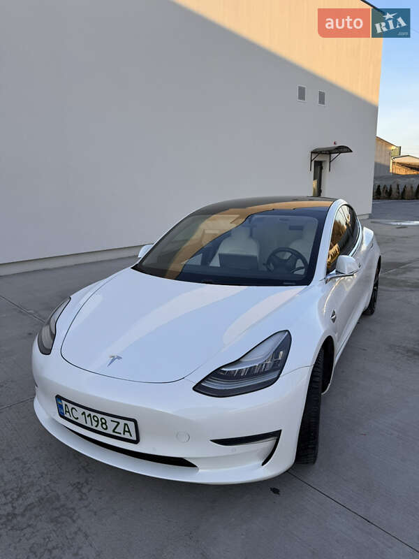 Седан Tesla Model 3 2019 в Луцьку фото 4 Седан Tesla Model 3 2019 в Луцьку