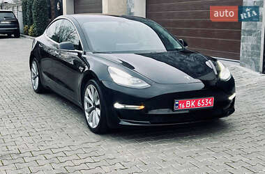 Седан Tesla Model 3 2018 в Одесі