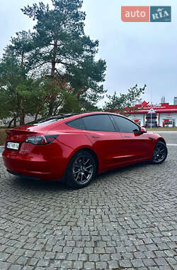 Седан Tesla Model 3 2020 в 