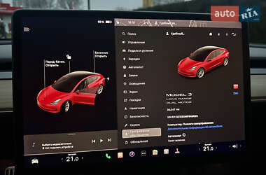 Седан Tesla Model 3 2020 в 