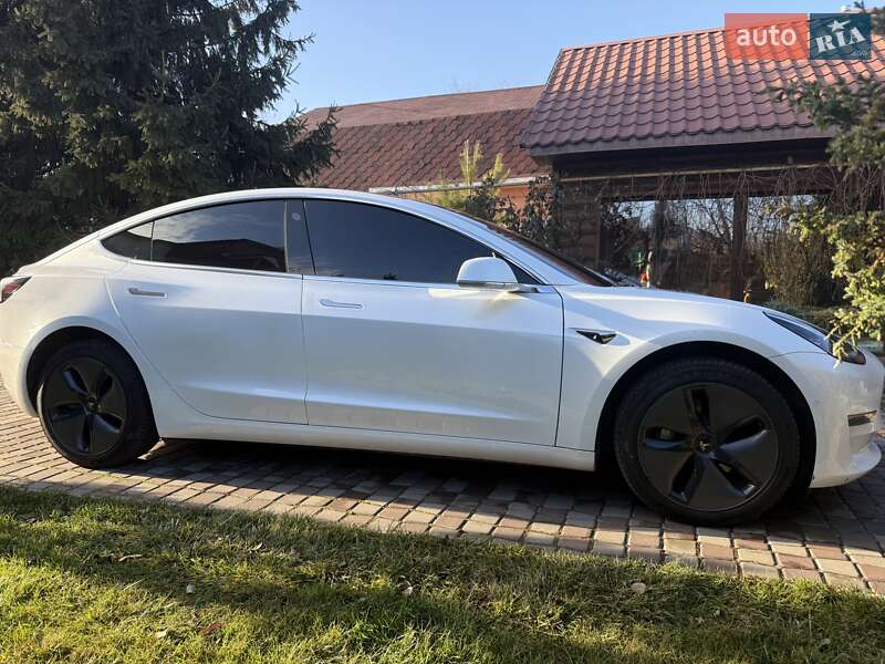 Седан Tesla Model 3 2019 в Днепре