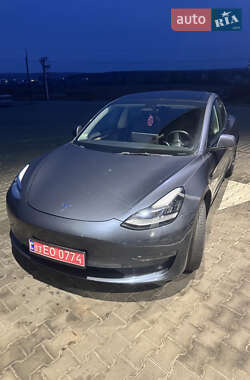 Седан Tesla Model 3 2022 в Киеве