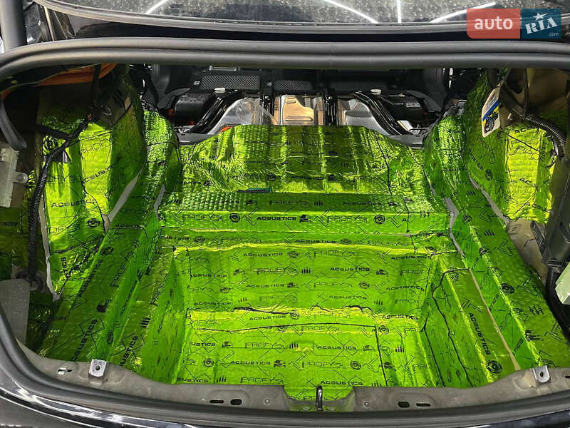 Седан Tesla Model 3 2022 в Киеве фото 31 Седан Tesla Model 3 2022 в Киеве