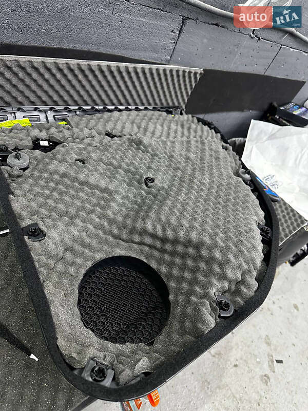 Седан Tesla Model 3 2022 в Киеве фото 43 Седан Tesla Model 3 2022 в Киеве