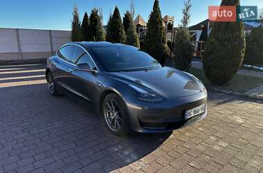 Седан Tesla Model 3 2019 в 