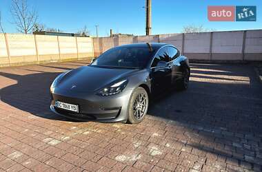 Седан Tesla Model 3 2019 в 