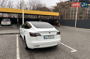 Седан Tesla Model 3 2021 в Дніпрі