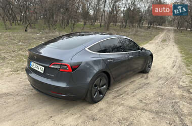 Седан Tesla Model 3 2019 в Дніпрі