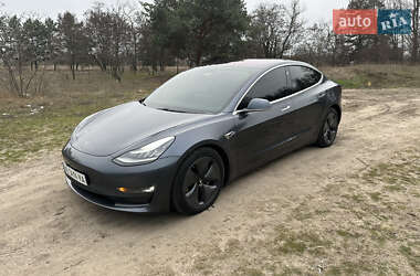 Седан Tesla Model 3 2019 в Дніпрі