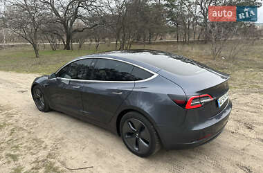 Tesla Model 3 2019