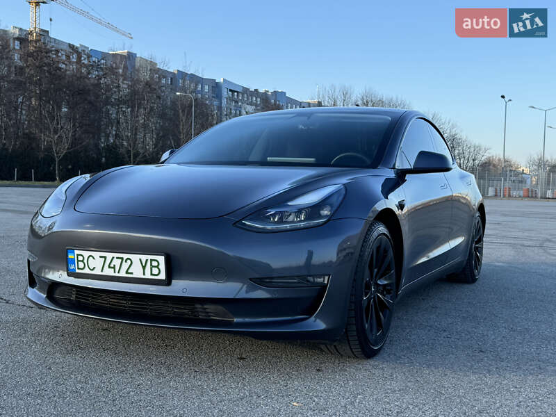 Tesla Model 3 2020