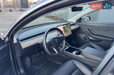 Седан Tesla Model 3 2019 в Львові