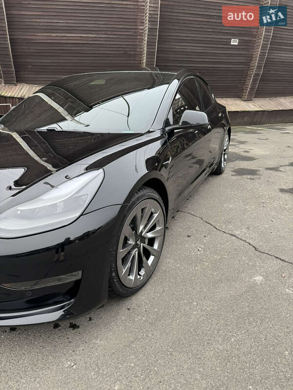 Седан Tesla Model 3 2021 в Одесі