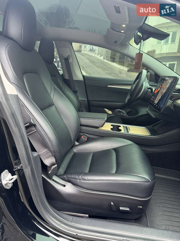 Седан Tesla Model 3 2021 в Одесі